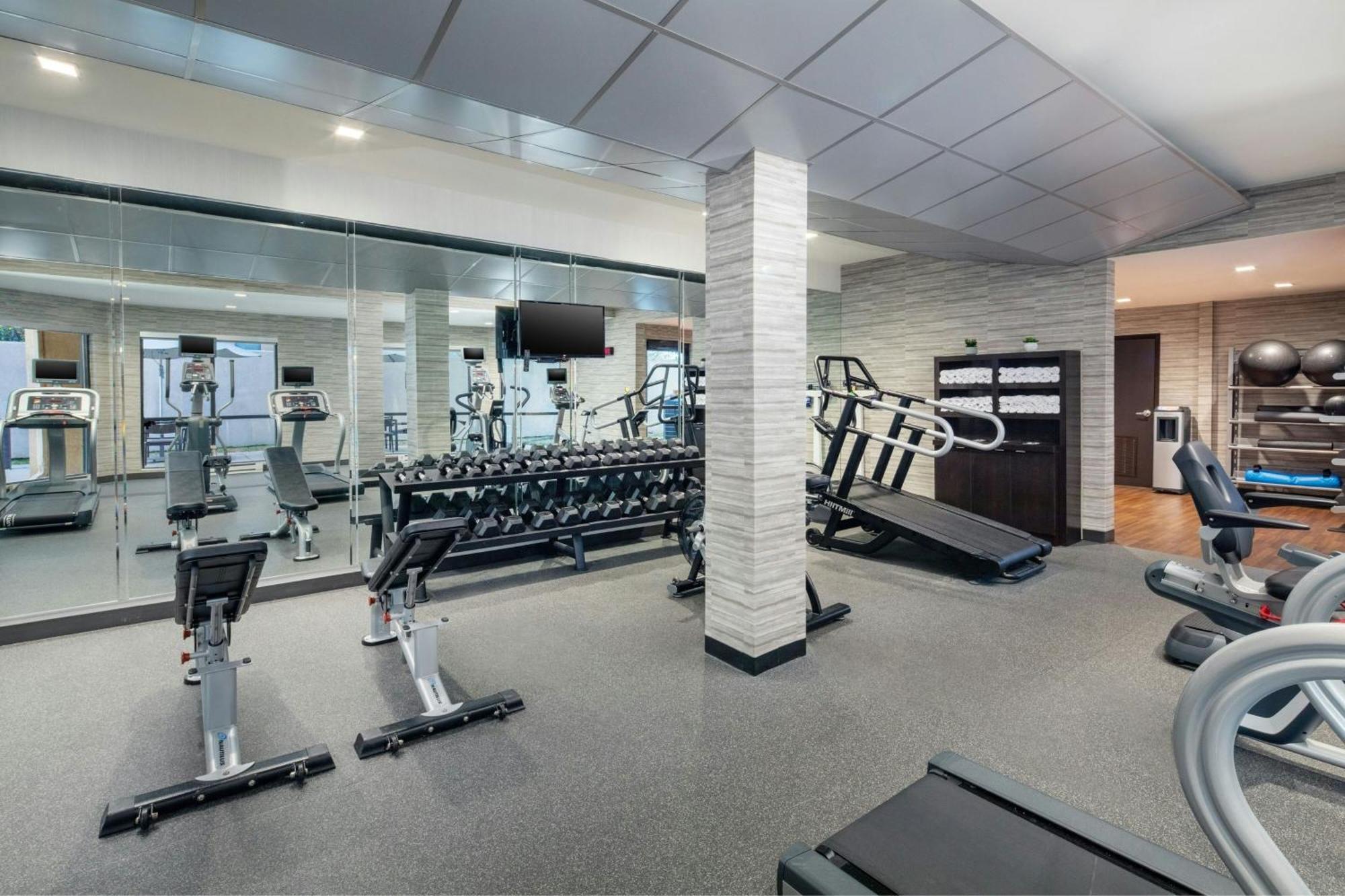 Courtyard By Marriott Dayton North Hotell Eksteriør bilde