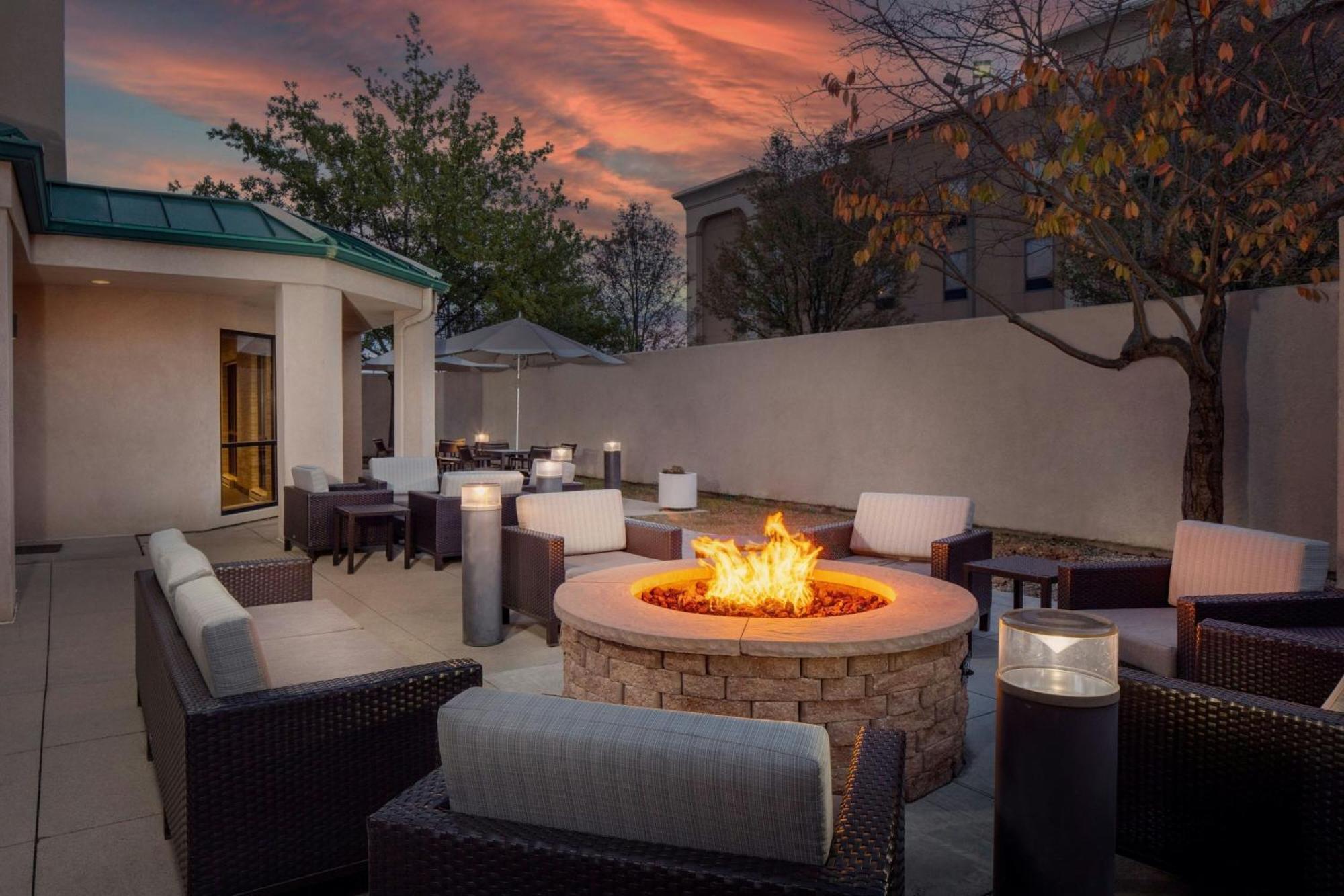 Courtyard By Marriott Dayton North Hotell Eksteriør bilde