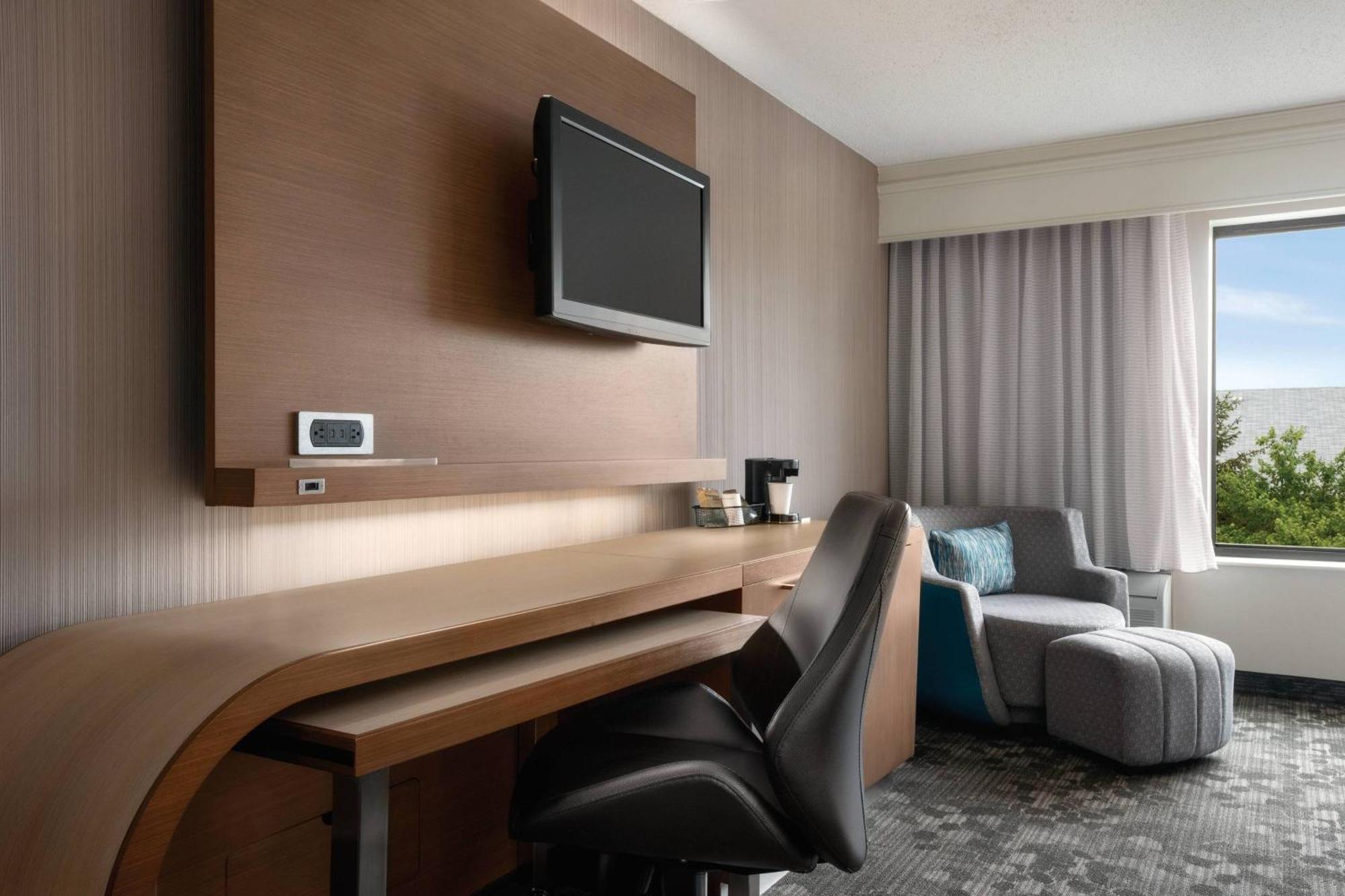 Courtyard By Marriott Dayton North Hotell Eksteriør bilde