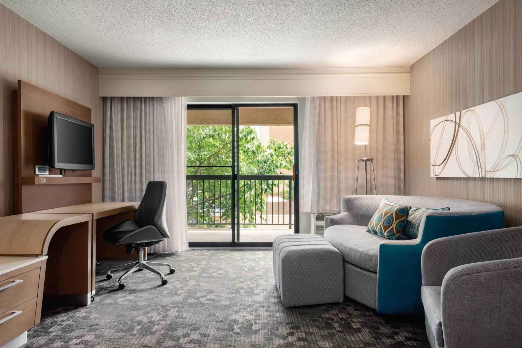 Courtyard By Marriott Dayton North Hotell Eksteriør bilde